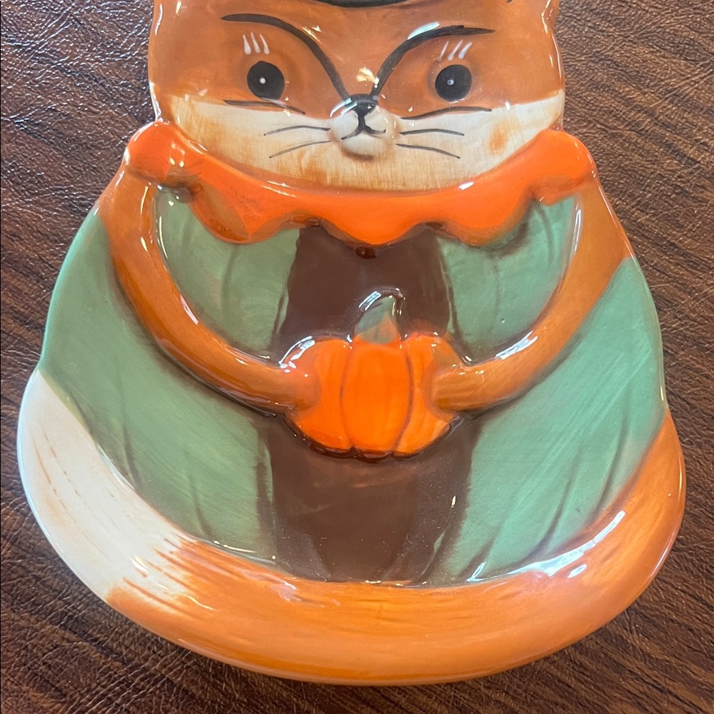 Johanna Parker Harvest Critter Pilgrim Fox with Pumpkin Spoon Rest Plate - Picture 5 of 5